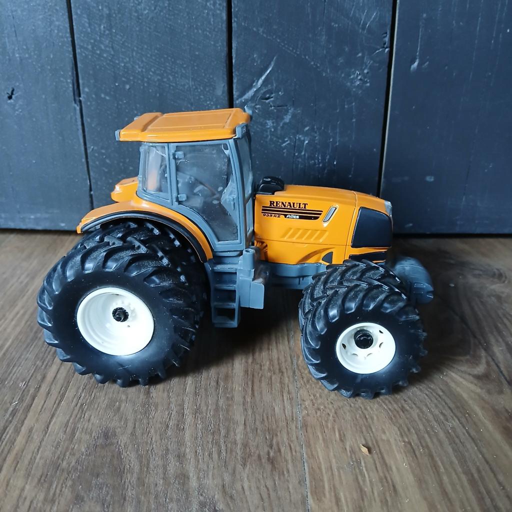 Renault Atles 935rz Universal Hobbies, Ophalen of Verzenden, Zo goed als nieuw, Tractor of Landbouw, Universal Hobbies