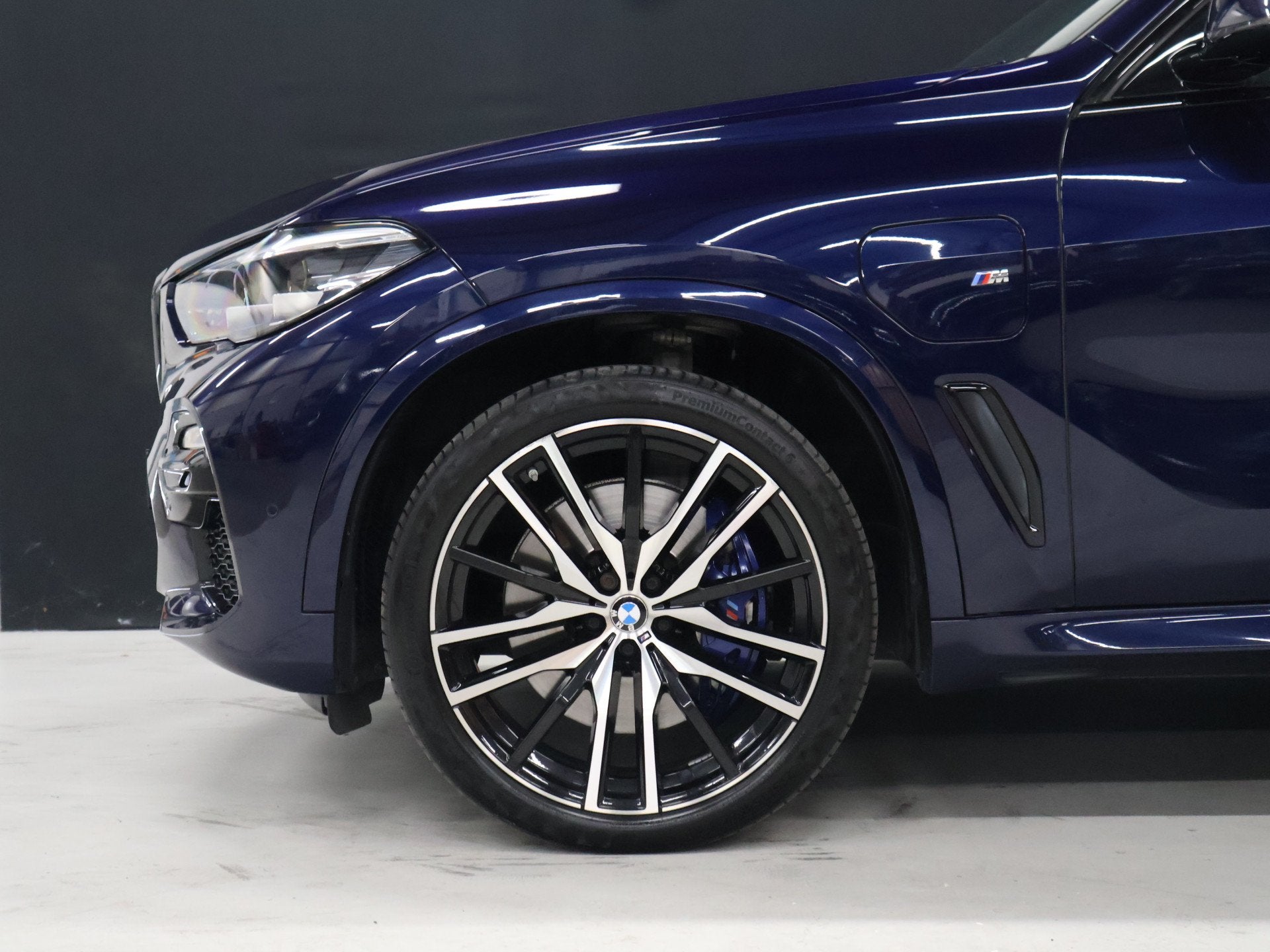 BMW X5 xDrive45e M Sport High Executive [PANORAMADAK, SKYLOU, Auto's, Gebruikt, 394 pk, Blauw, Vierwielaandrijving