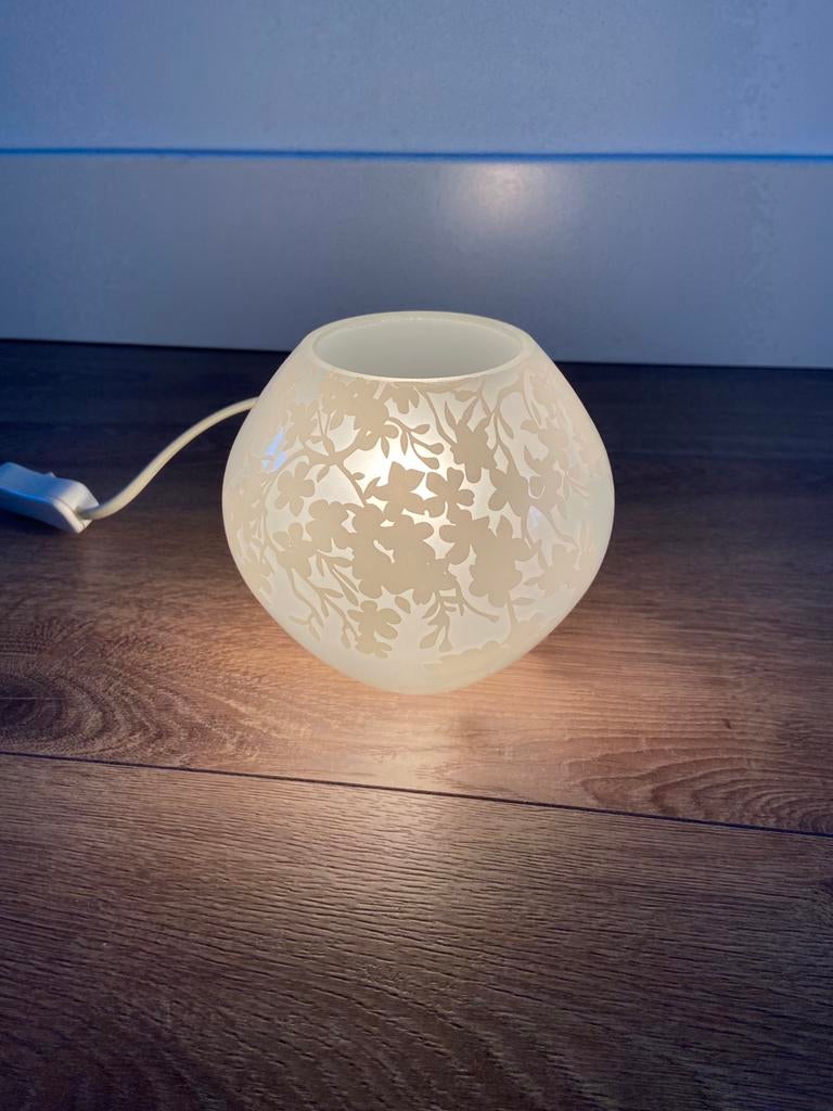 Lamp tafellamp Ikea KNUBBIG kersenbloesem als nieuw 11 cm, Ophalen of Verzenden, Zo goed als nieuw, Glas, Minder dan 50 cm