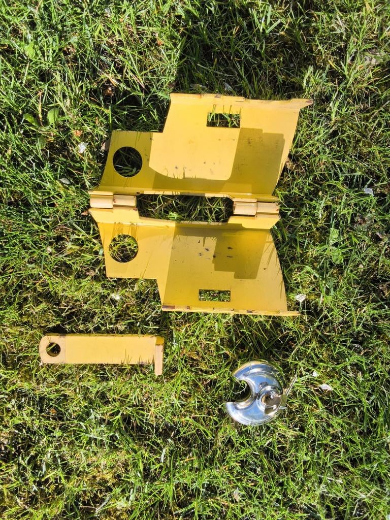 Disselslot met discus hangslot voor aanhanger/caravan, Ophalen, Gebruikt
