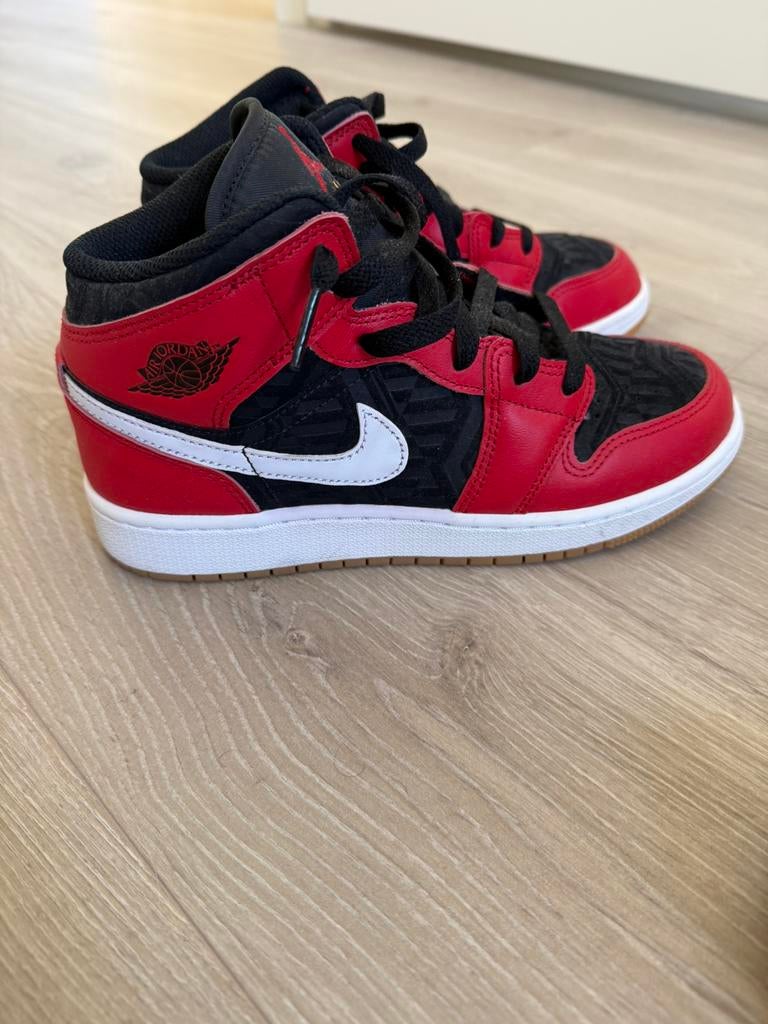 Schoenen nike jordan, Kinderen en Baby's, Kinderkleding | Schoenen en Sokken, Ophalen, Zo goed als nieuw, Jongen of Meisje, Schoenen