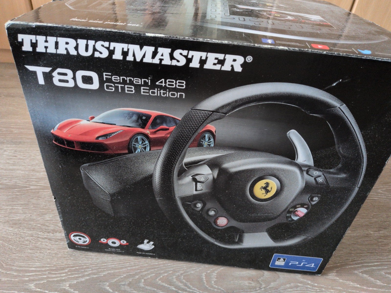 Thrustmaster T80 Ferrari 488 GTB PS4 + F1 2018, Ophalen, Met games, Zo goed als nieuw, Zonder controller