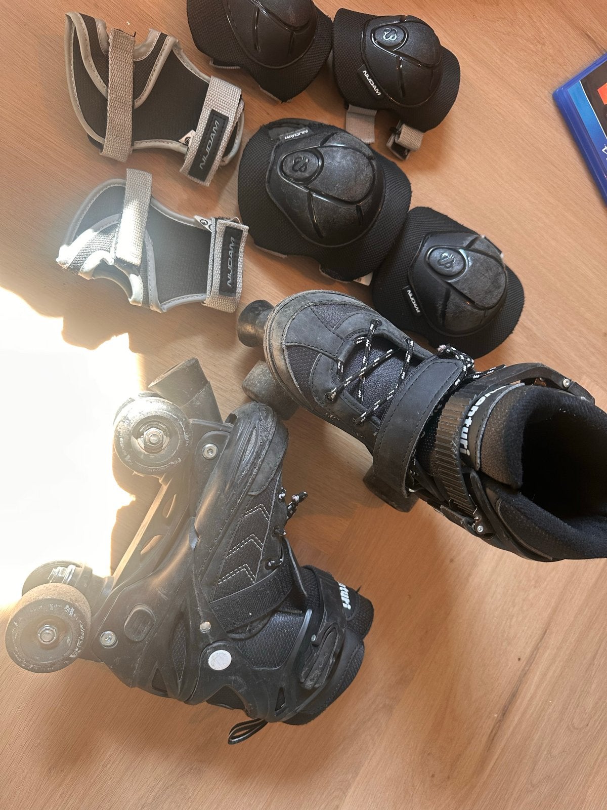 Verstelbare rolschaatsen met beschermset - Maat 35-38, Ophalen of Verzenden, Verstelbaar, Gebruikt, Kinderen