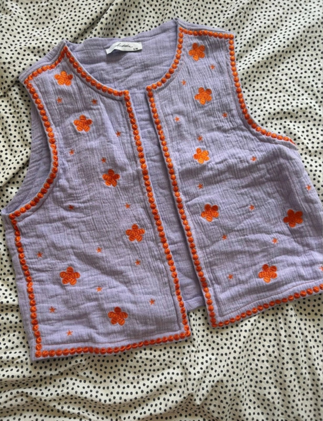 Lila Gilet met Oranje Borduurwerk - Ambitia S/M, Kleding | Dames, Ophalen of Verzenden, Zo goed als nieuw
