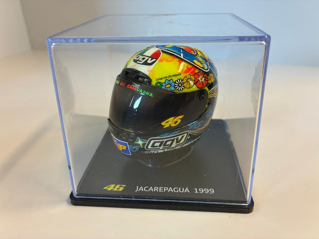 69761: Helm - MotoGP - Valentino Rossi - Jacarepagua 1999, Hobby en Vrije tijd, Modelauto's | 1:5 tot 1:12, Overige typen, Zo goed als nieuw