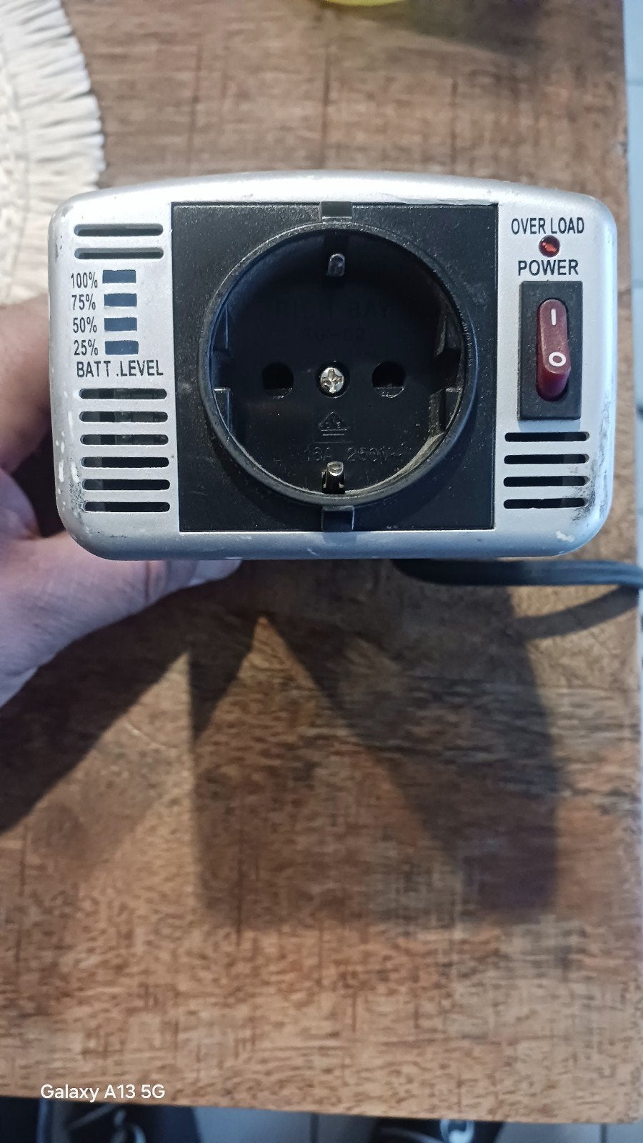 Belkin AC Anywhere 300W Omvormer, Ophalen of Verzenden, Gebruikt