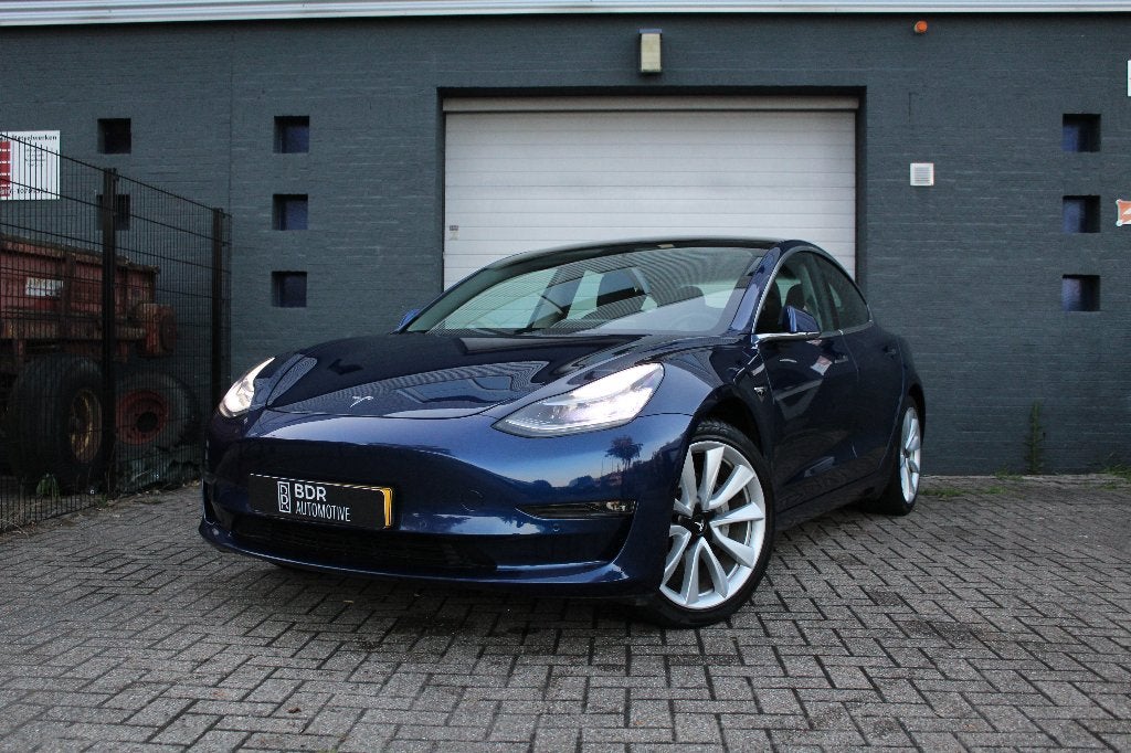 Tesla Model 3 Long Range AWD 75kwh BTW Auto|NL auto|SOH 92%, Auto's, Automaat, 1831 kg, Zwart, Vierwielaandrijving