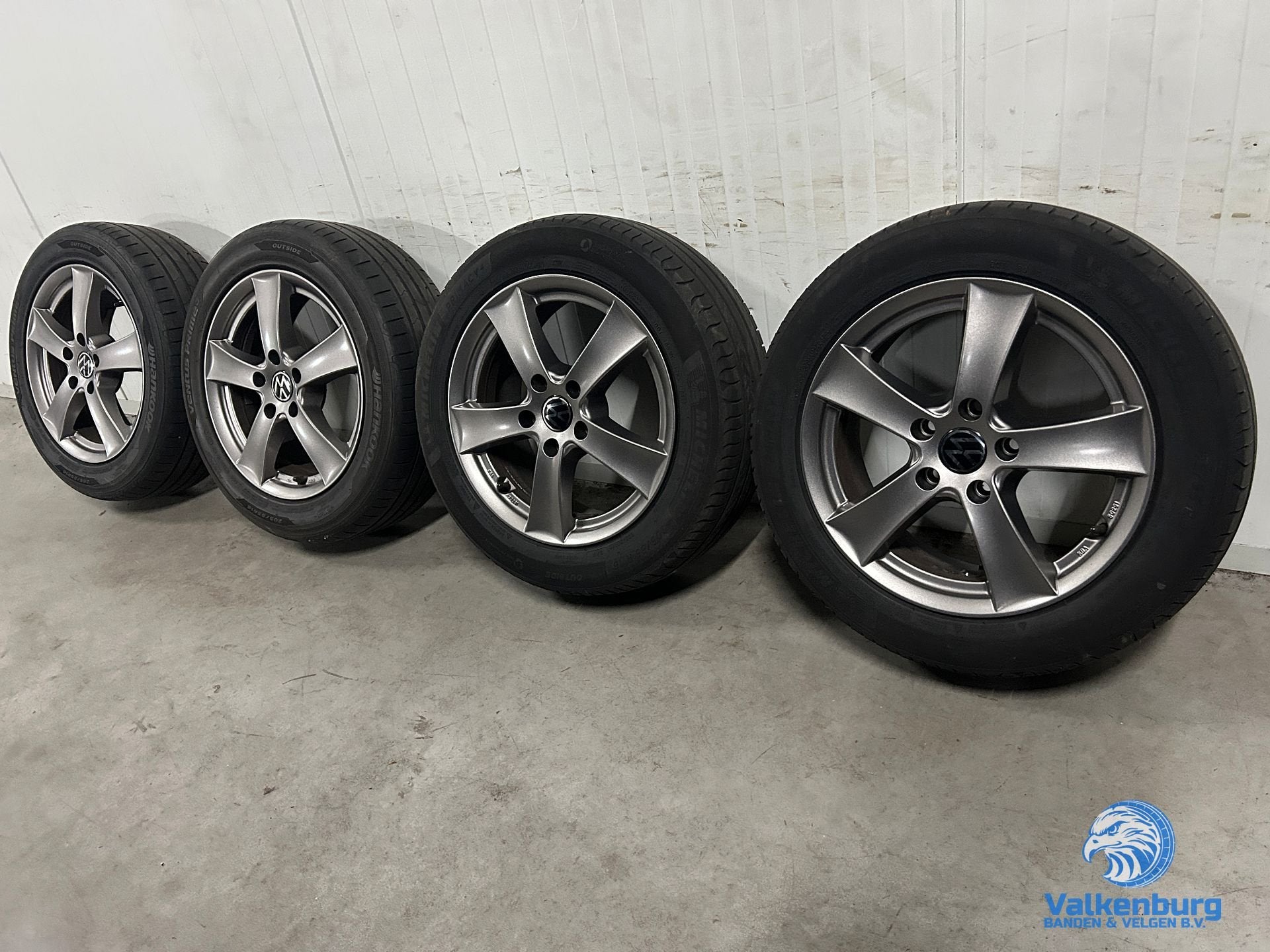 6mm! VAG VW Golf Caddy Audi A3 Leon 16 inch antraciet velgen