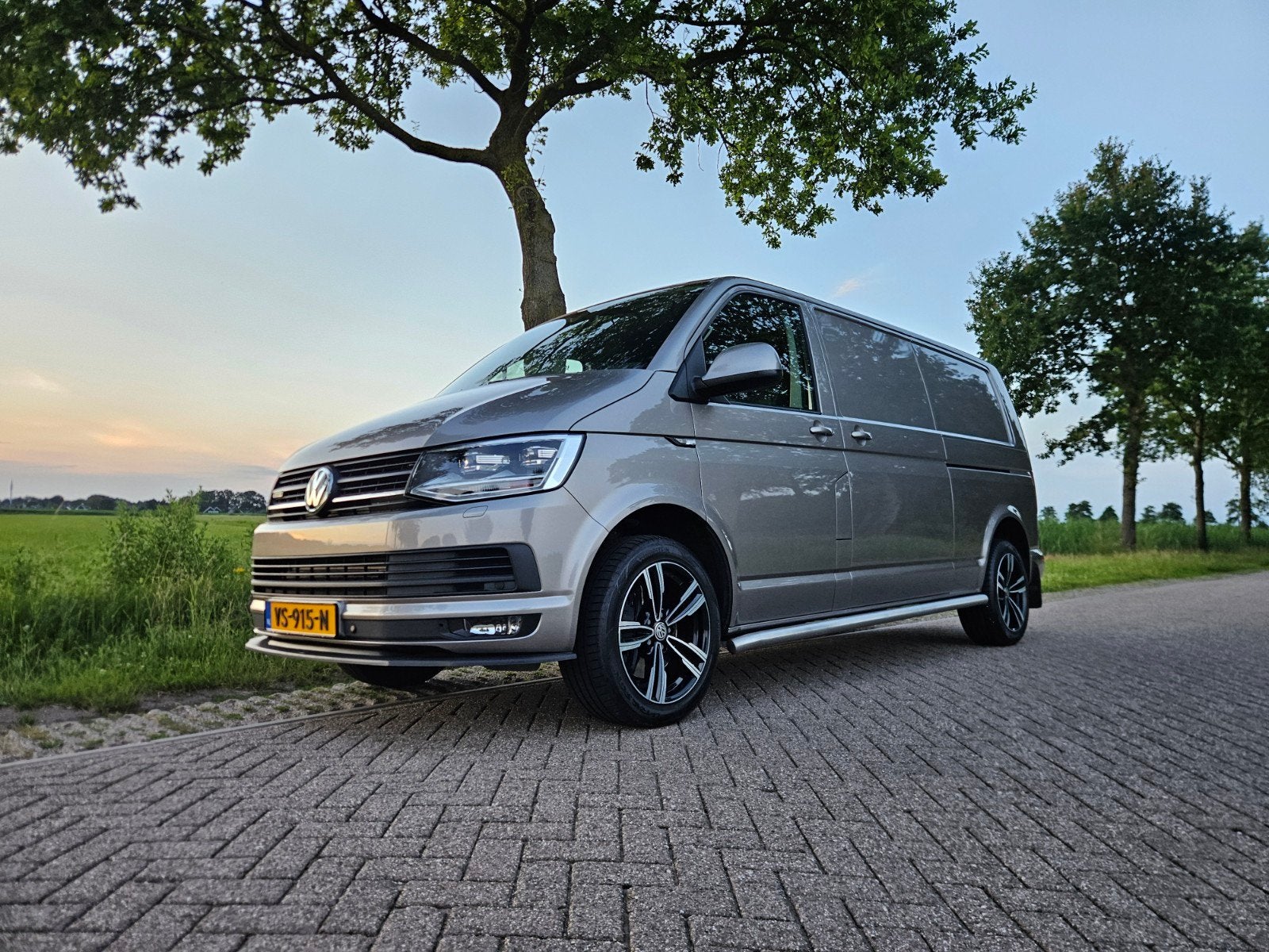 Volkswagen Transporter Gbdc 2.0 Bitdi 180pk L2h1 340/3000, Auto's, Automaat, 2095 kg, Zwart, 2500 kg