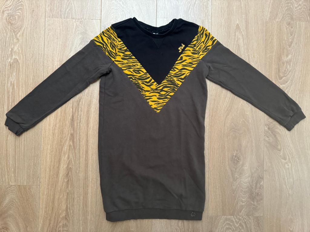Shoeby JM meisje sweater jurk groen/zwart/geel maat 134/140, Ophalen of Verzenden, Gebruikt, Meisje, Jurk of Rok