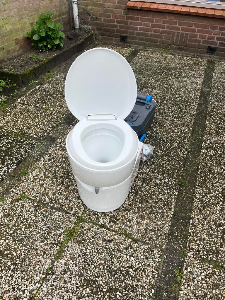 Thedford c223 s cassette toilet, Ophalen, Zo goed als nieuw