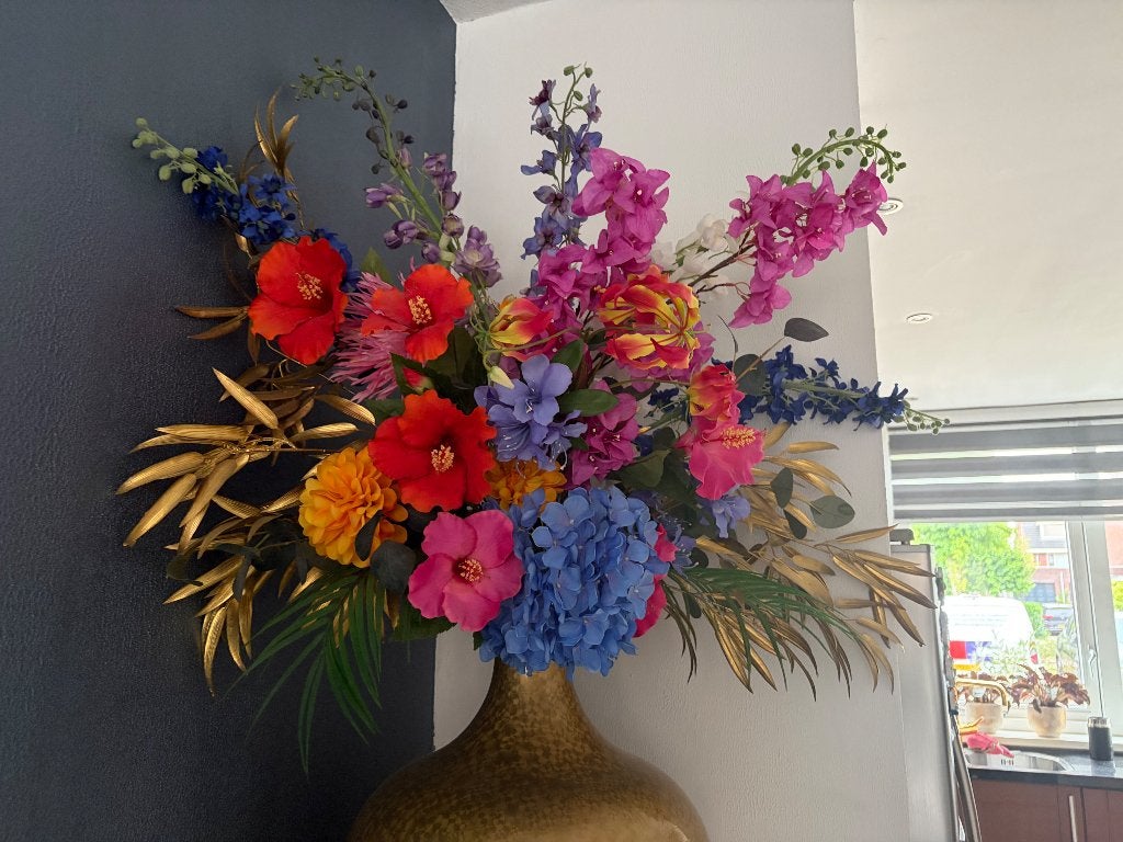 Boeket zijde bloemen van Intratuin met vaas en zuil, Ophalen, Binnen, Zijde, Zo goed als nieuw