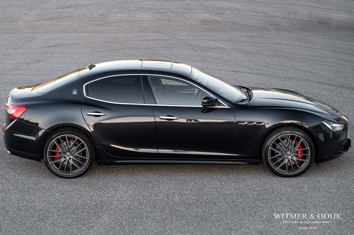 Maserati Ghibli 3.0 BiTurbo schuifdak, Automaat, Achterwielaandrijving, Gebruikt, Zwart