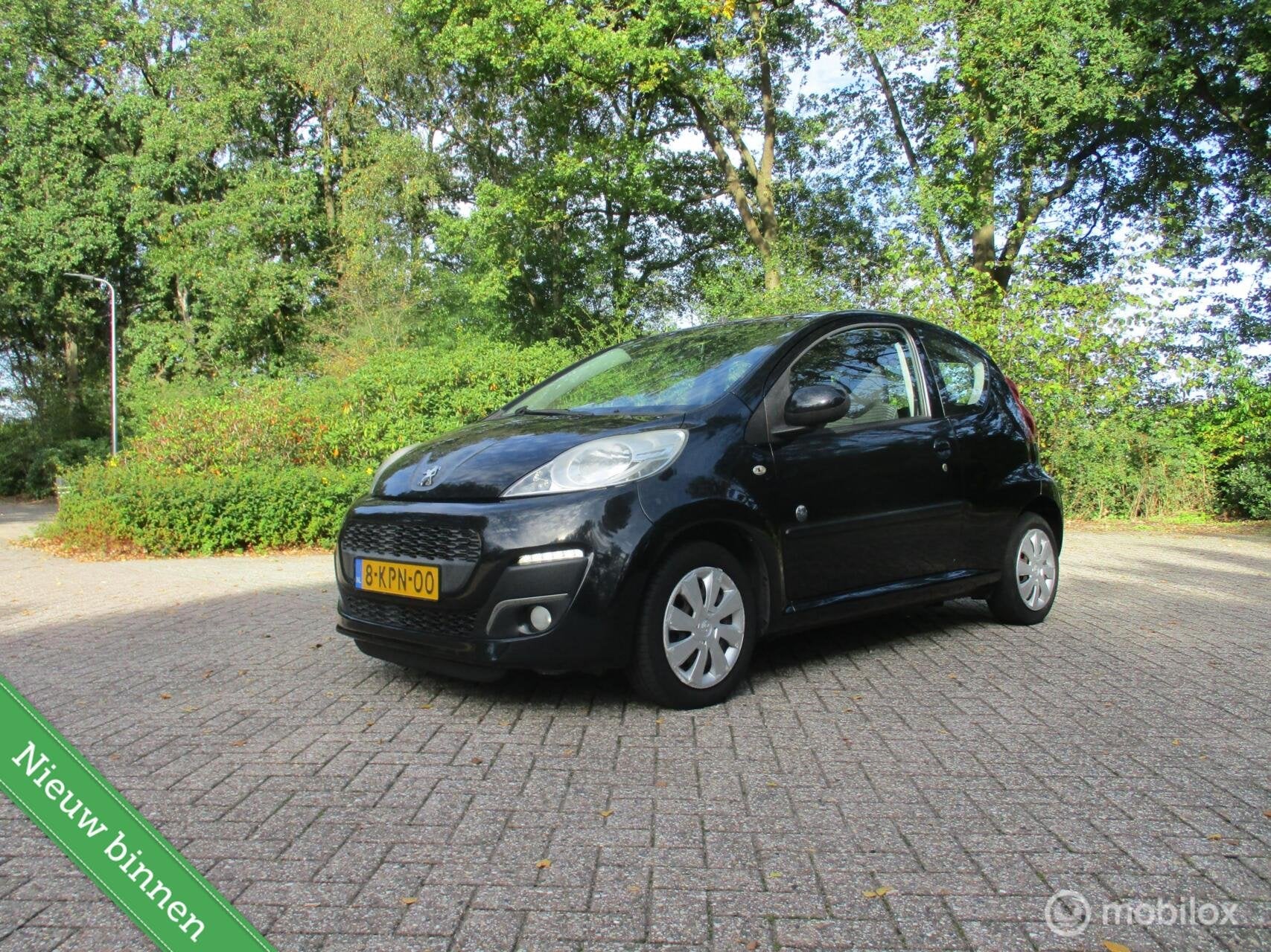 Peugeot 107 1.0 Access Accent, Voorwielaandrijving, Euro 5, 4 stoelen, Origineel Nederlands