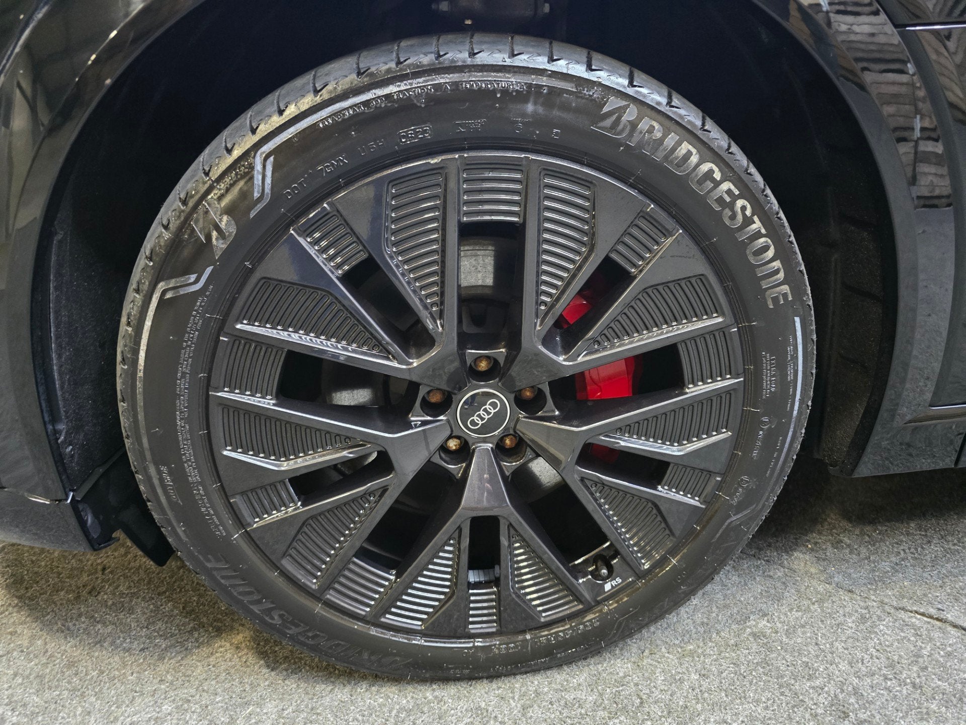 Audi Q8 Sportback e-tron 50 quattro S Edition 95 kWh Pano Le, Auto's, Automaat, Zwart, Leder, Vierwielaandrijving
