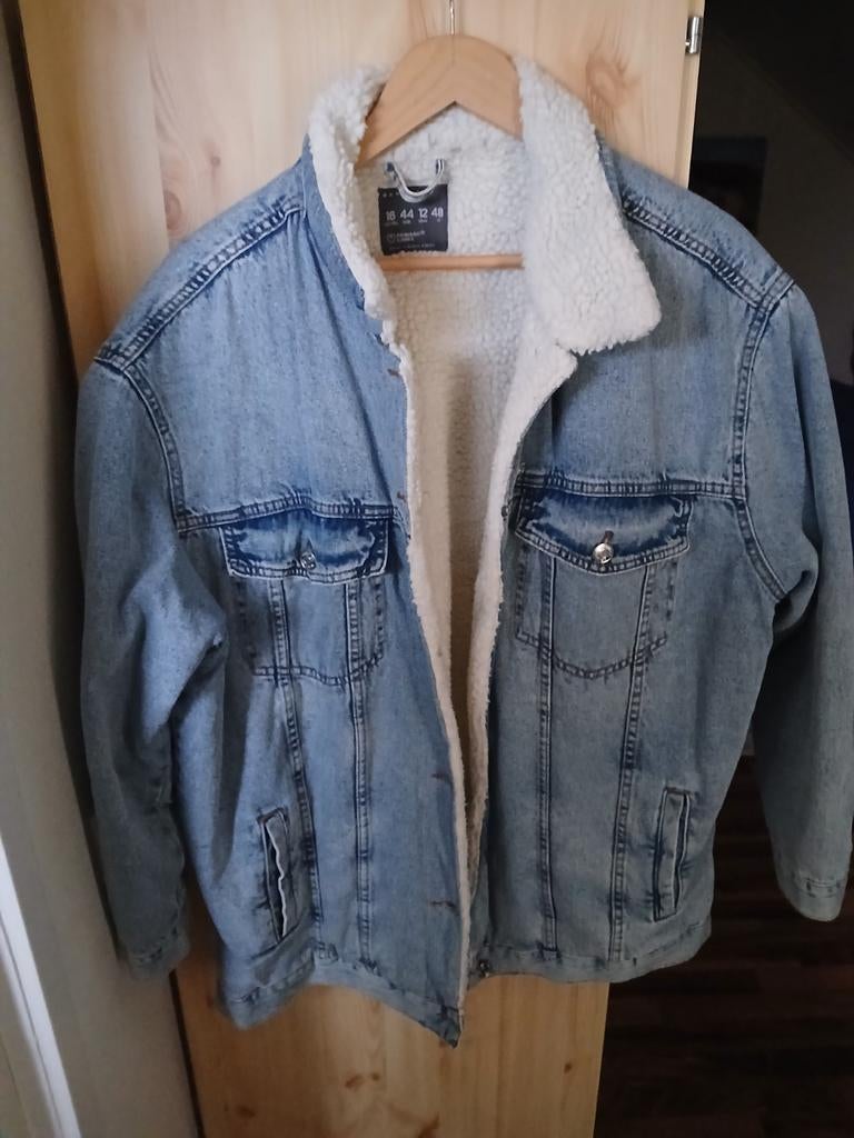 Spijkerjas met borg gevoerd, Maat 42/44 (L), Ophalen of Verzenden, Gedragen, Primark