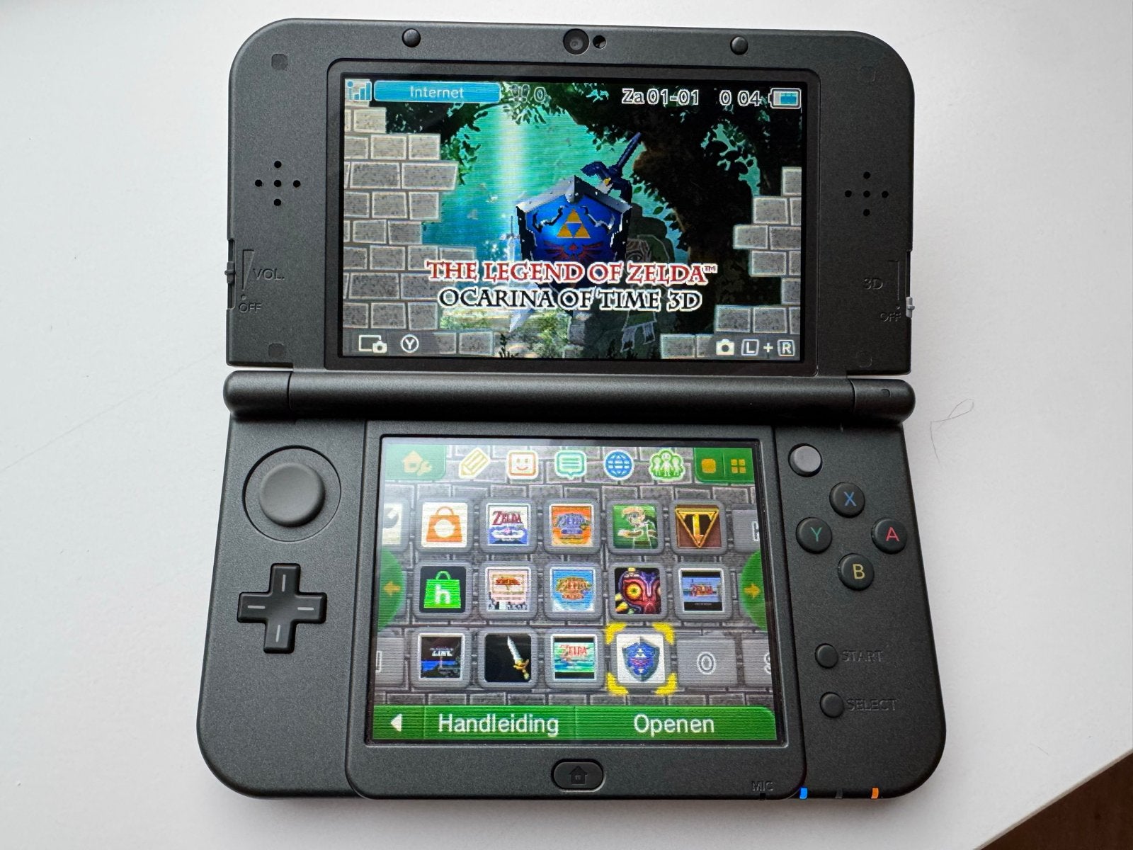 Nintendo New 3DS XL met IPS Boven en Onder, Spelcomputers en Games, Spelcomputers | Nintendo 2DS en 3DS, Met games, Zwart, 3DS XL