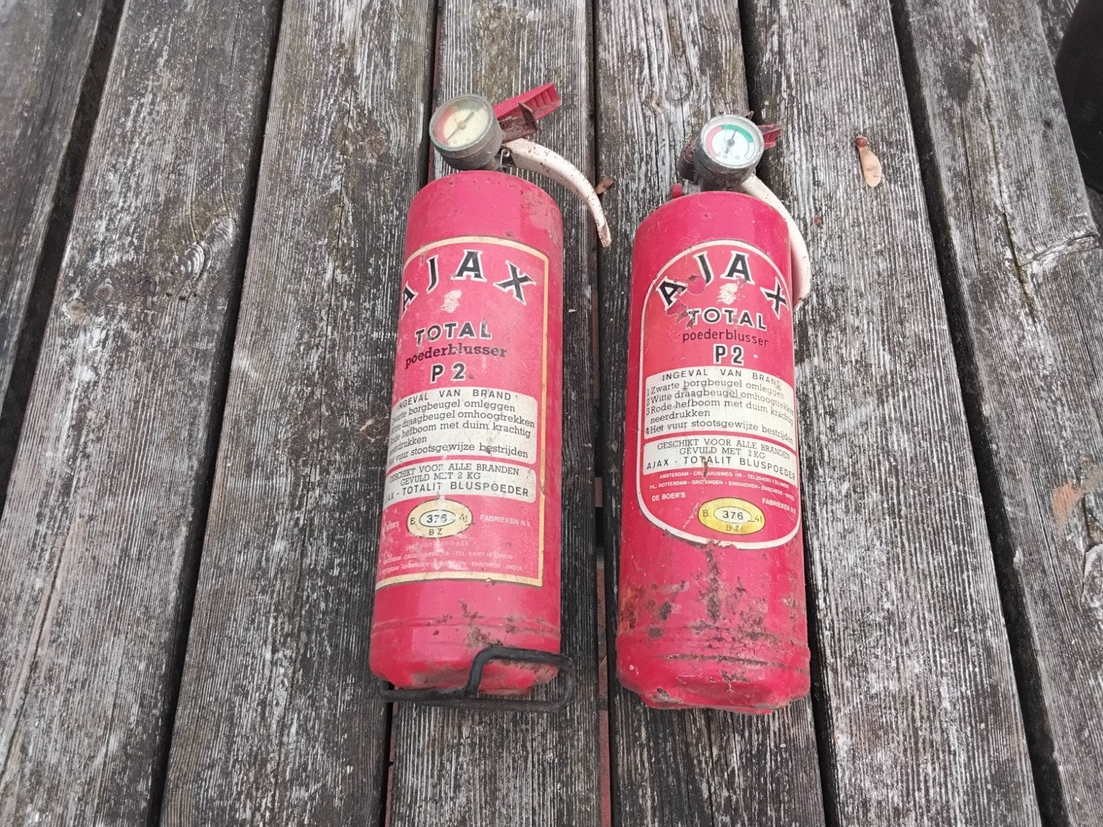 Oudebrandblusser voor decoratie, Ophalen