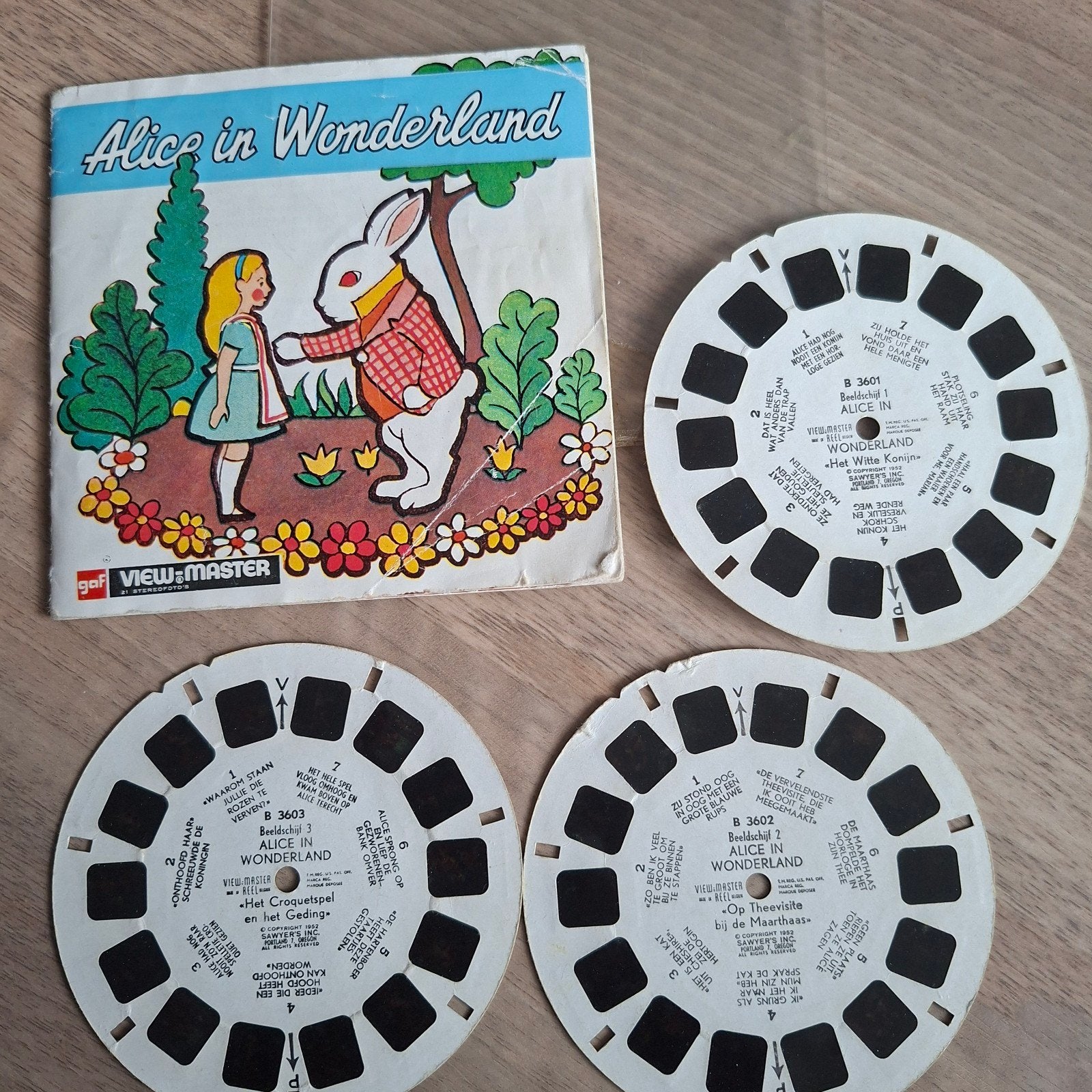 Vintage View-Master: Alice in Wonderland met 3 schijven, Ophalen of Verzenden, Gebruikt
