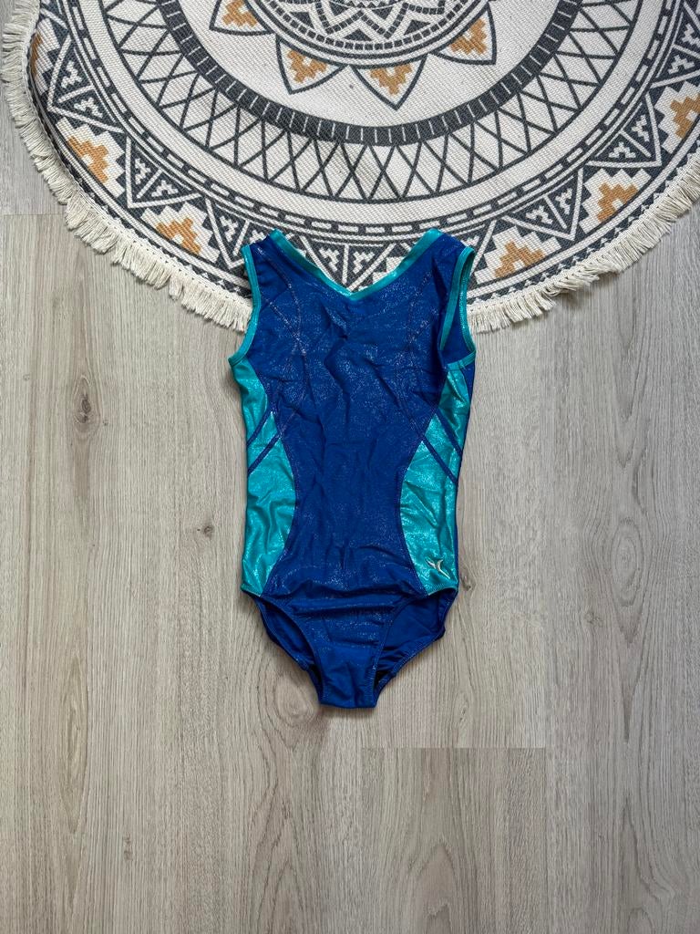 Turnpakje blauw/turquoise maat 122/128, Sport en Fitness, Turnen, Blauw, Zo goed als nieuw, Turnpak(je), Kindermaat 122 t/m 140