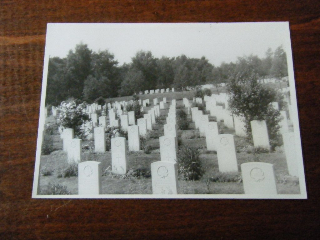 Y12 - Holten - Militaire Begraafplaats - Mooi/Oud 2, Verzamelen, Ophalen of Verzenden, 1940 tot 1960, Overijssel