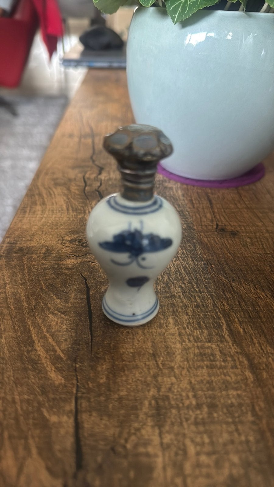 Antiek Chinees blauw-wit porseleinen flesje metalen sluiting, Antiek en Kunst, Ophalen of Verzenden, Keramiek of Aardewerk