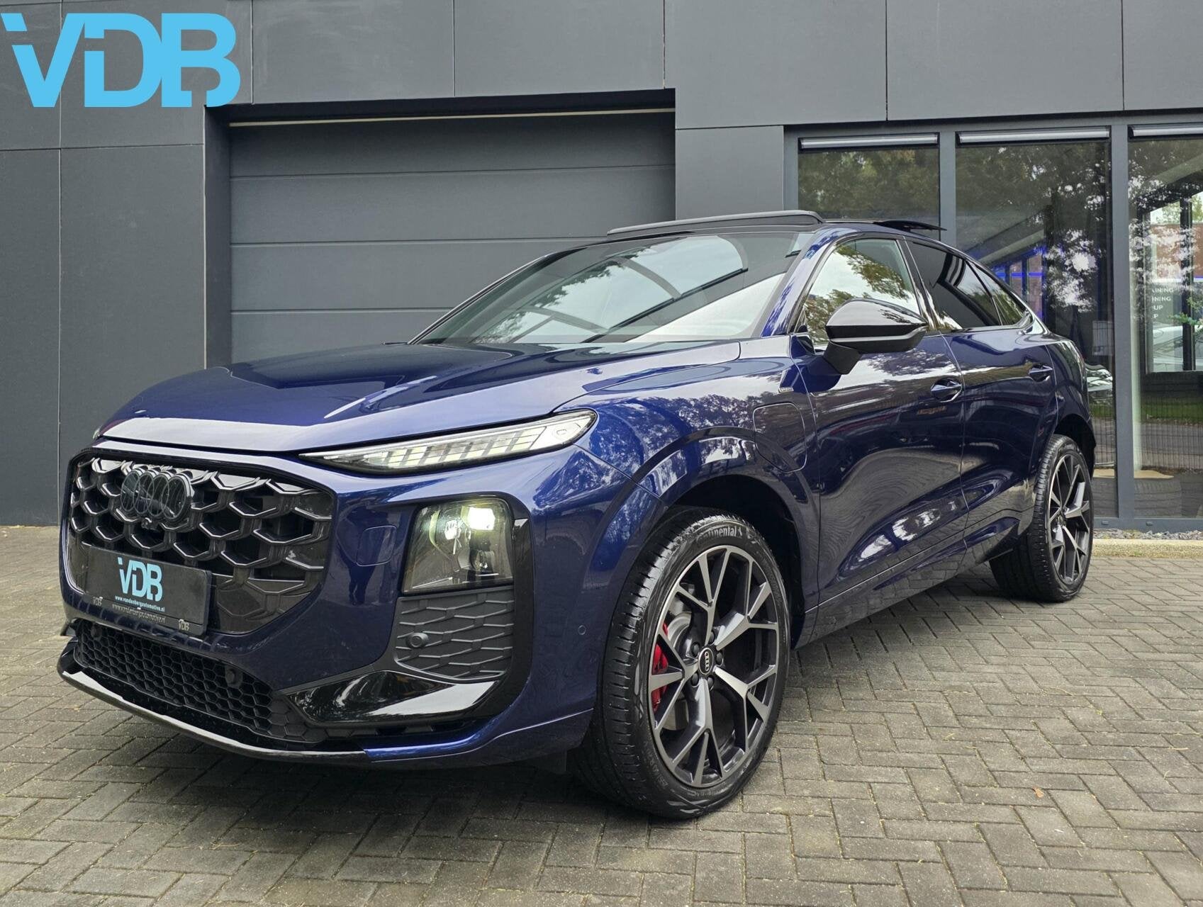 Audi Q3 Sportback E-HYBRID 272PK S-Line MEMORY 360 PANO VOL!, Auto's, Dealer onderhouden, 1800 kg, 1498 cc, 4 cilinders