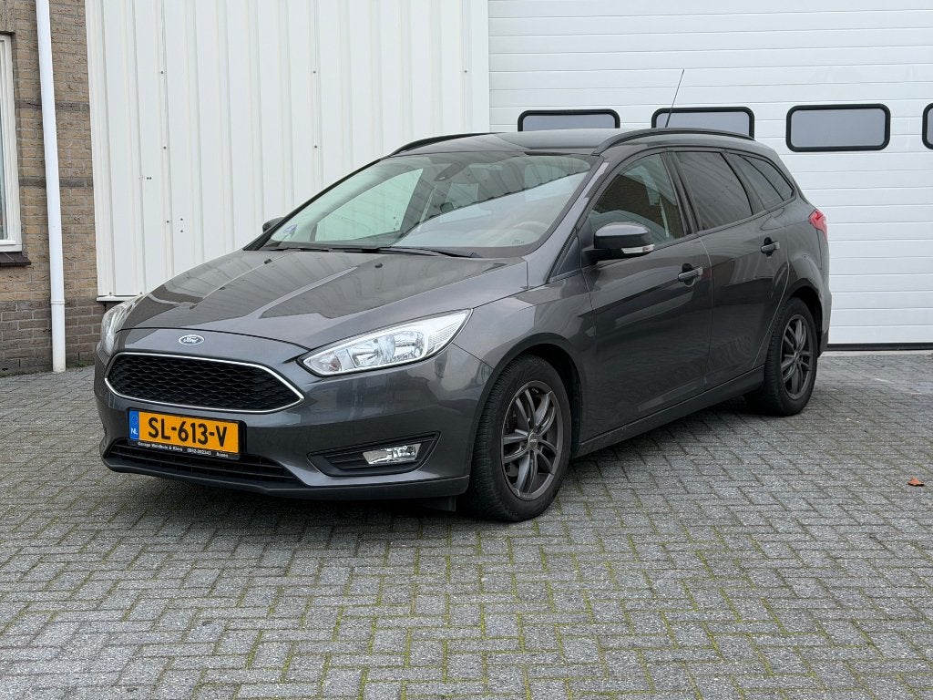 Ford Focus 1.0 Ecoboost 125pk 2015 Grijs, Handgeschakeld, 1216 kg, 3 cilinders, 998 cc