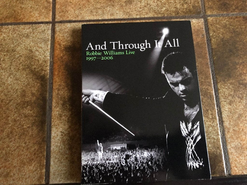 Te koop 2 dubbel dvd's van Robbie Williams: Live at Knebwort, Alle leeftijden, Ophalen of Verzenden, Zo goed als nieuw, Muziekvideo's