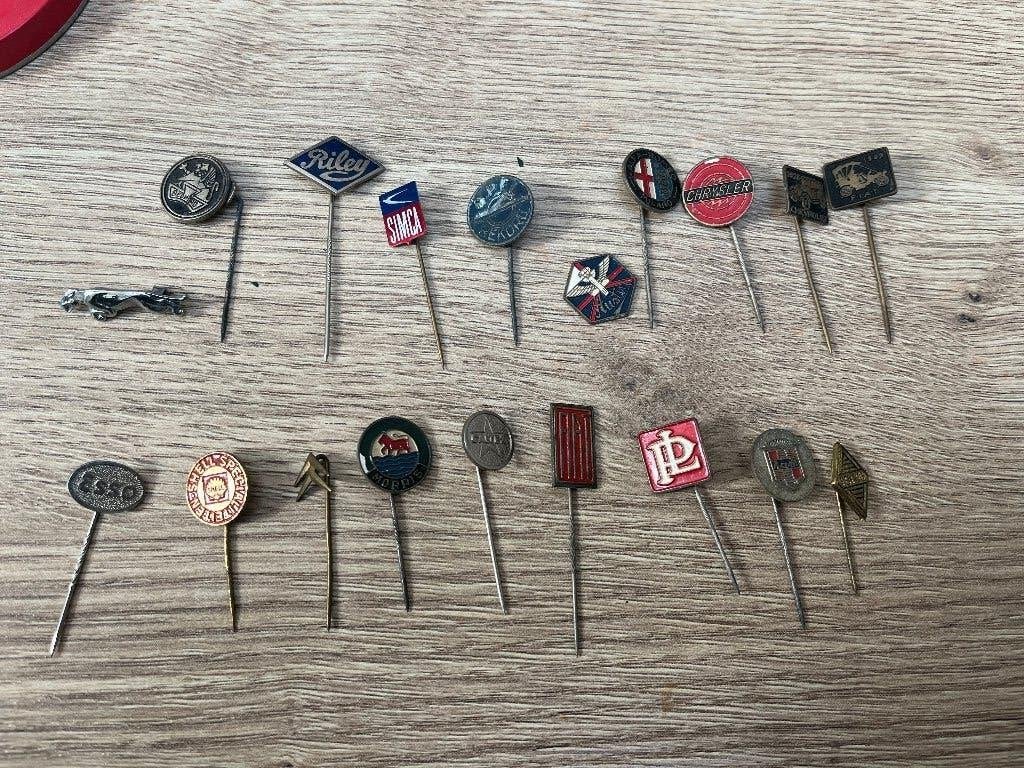 Verzameling oldtimer speldjes, Verzamelen, Ophalen of Verzenden, Gebruikt, Merk, Speldje of Pin