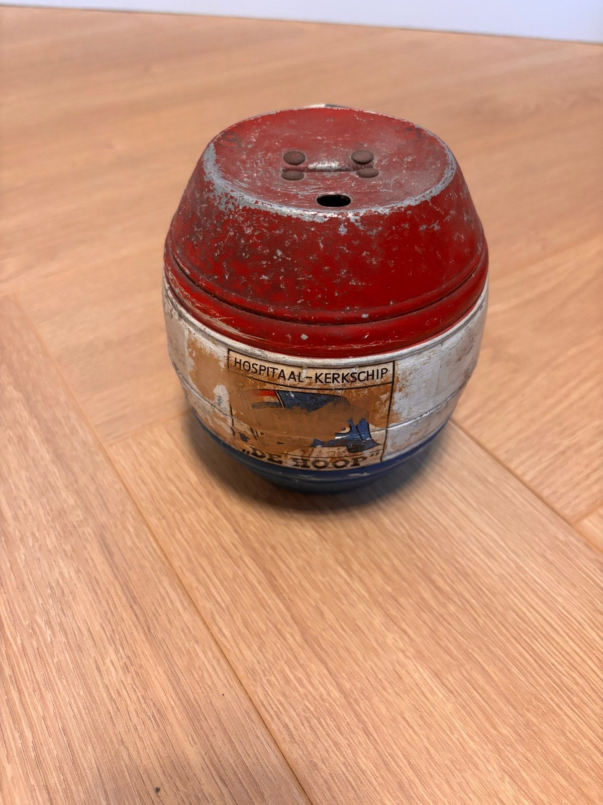 Vintage spaarpot 'Hospitaal-Kerkschip De Hoop', Ophalen, Gebruikt, Metaal of Blik, Overige thema's