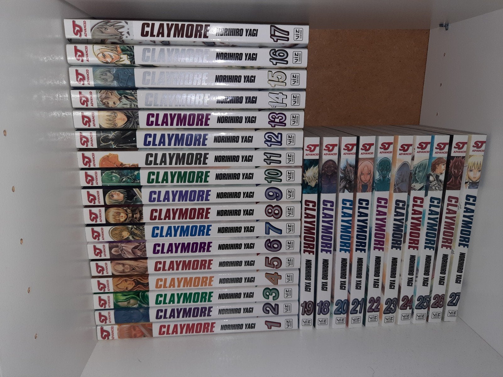 Claymore Manga Complete Serie (Deel 1-27) - Norihiro Yagi, Complete serie of reeks, Ophalen, Zo goed als nieuw, Norihiro Yagi