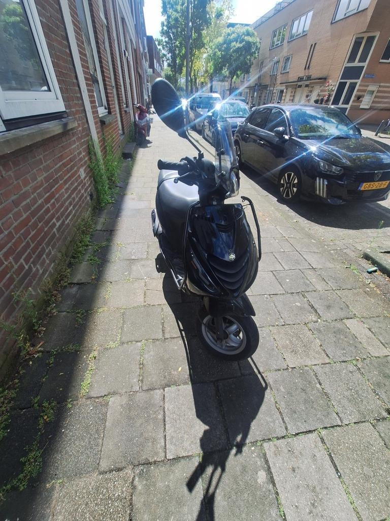 Piaggio zip 50cc 4 takt brom, Ophalen, Zo goed als nieuw, Benzine, Zip
