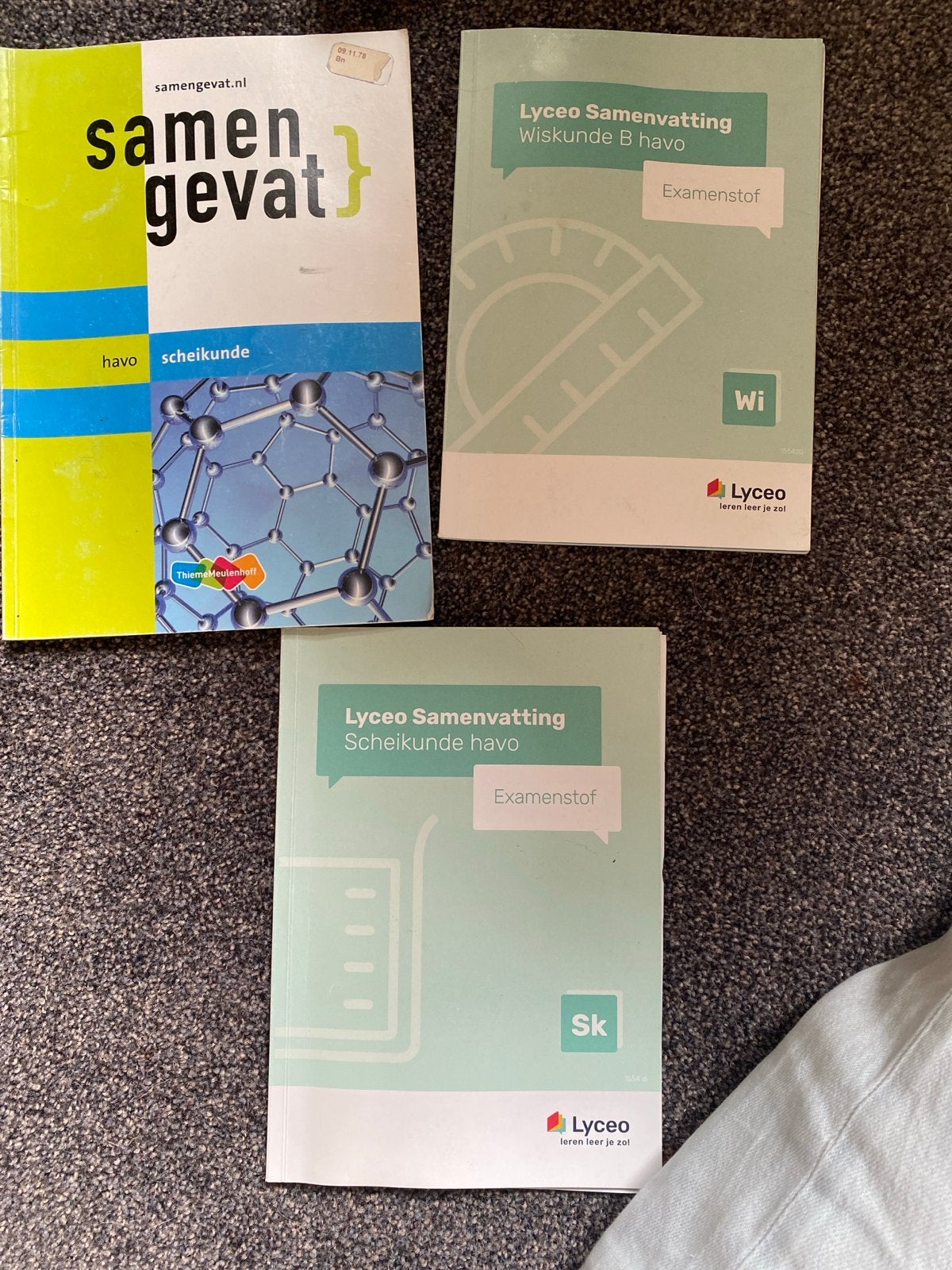 Havo 5 Samenvattingen Scheikunde en Wiskunde B, Ophalen, Gelezen, HAVO, Scheikunde