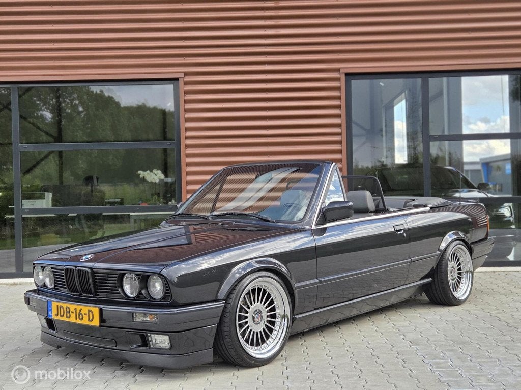 BMW 3-serie e30 cabrio 320i 6cilinder Alpina 2e eigenaar, Auto's, BMW, Achterwielaandrijving, Gebruikt, Zwart, Leder
