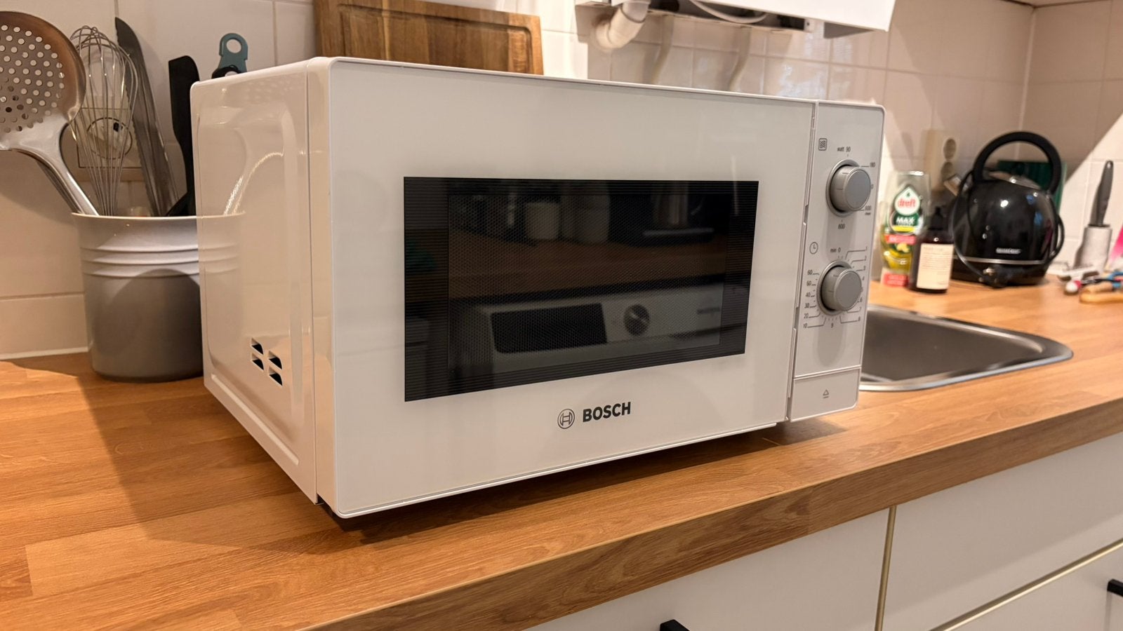 Bosch FFL020MW0 magnetron wit ZGAN, Witgoed en Apparatuur, Magnetrons, Ophalen, Minder dan 45 cm, Draaiplateau, Vrijstaand