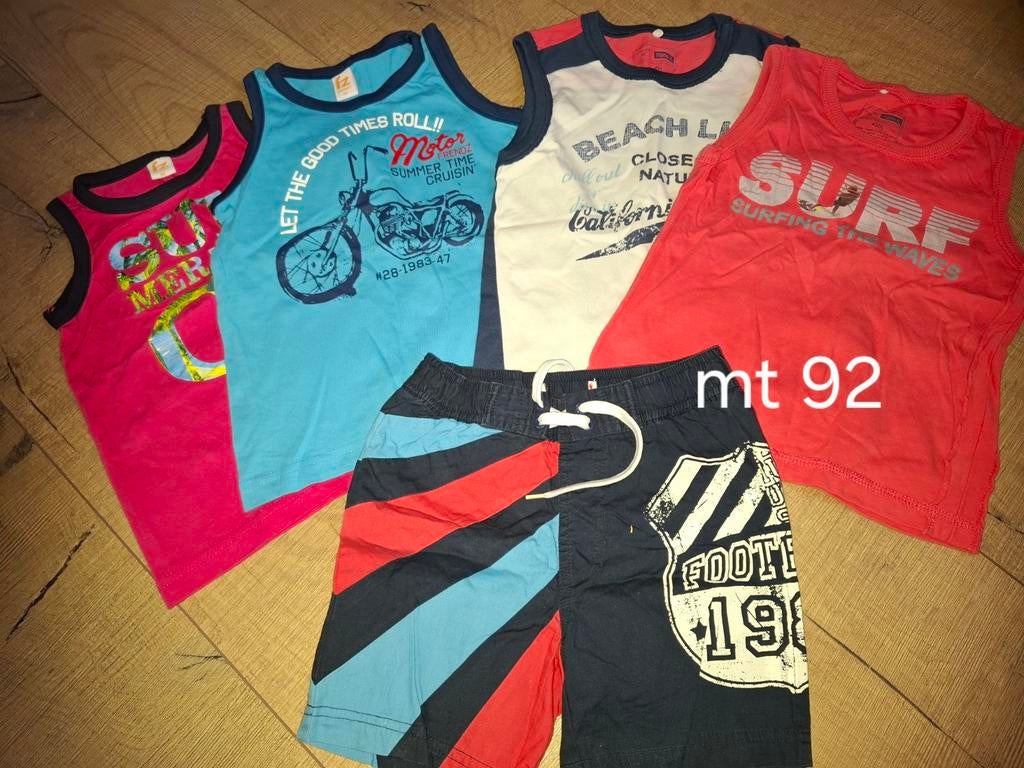Zomerkleding set: 4 mouwloze shirts en 1 korte broek mt 92, Kinderen en Baby's, Kinderkleding | Maat 92, Gebruikt, Ophalen of Verzenden