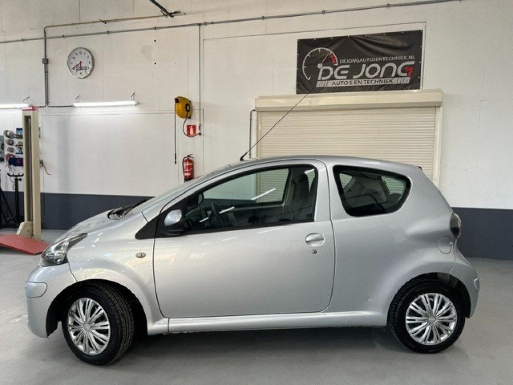 Toyota AYGO 1.0-12V ACCESS, APK 03-2027, nieuwe banden, lage, Voorwielaandrijving, Airbags, Gebruikt, 4 stoelen