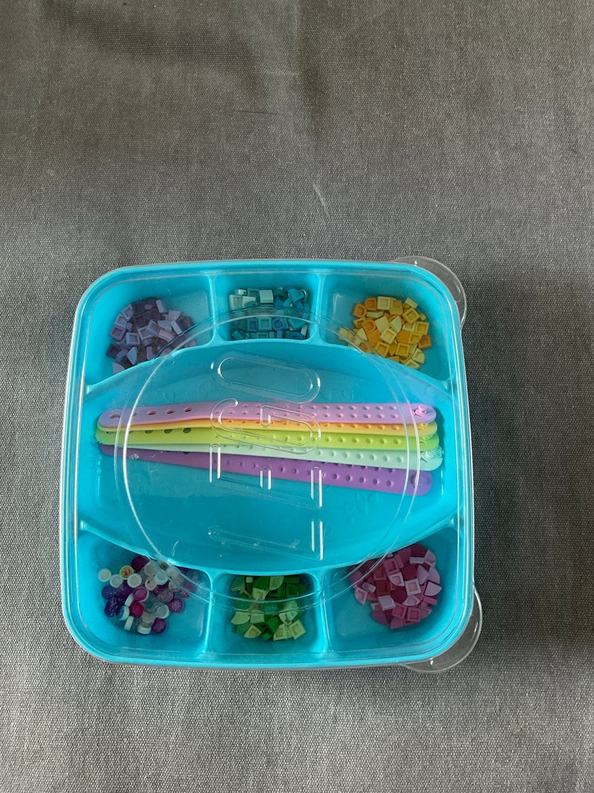 LEGO DOTS Armbanden Maakset met Opbergdoos, Ophalen of Verzenden, Zo goed als nieuw, Overige merken