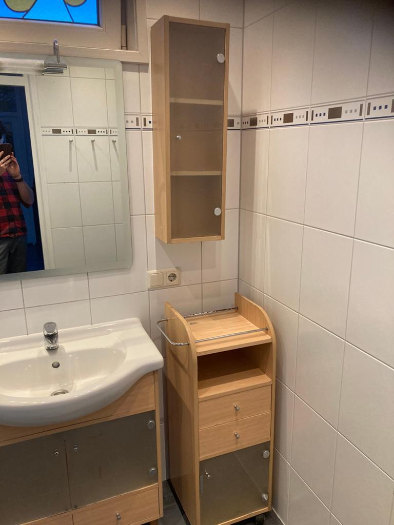 Gratis compleet wastafelmeubel met wastafel en kraan, Huis en Inrichting, Badkamer | Badkamermeubels, Ophalen, Gebruikt, 50 tot 100 cm