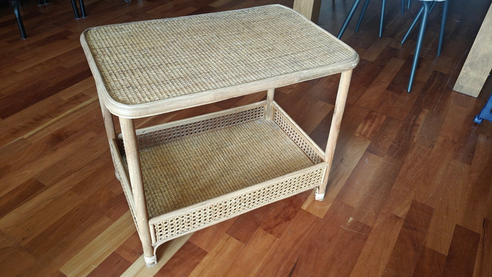 Rotan bijzet tafeltje, Huis en Inrichting, Ophalen, Gebruikt, 50 tot 100 cm, 25 tot 50 cm