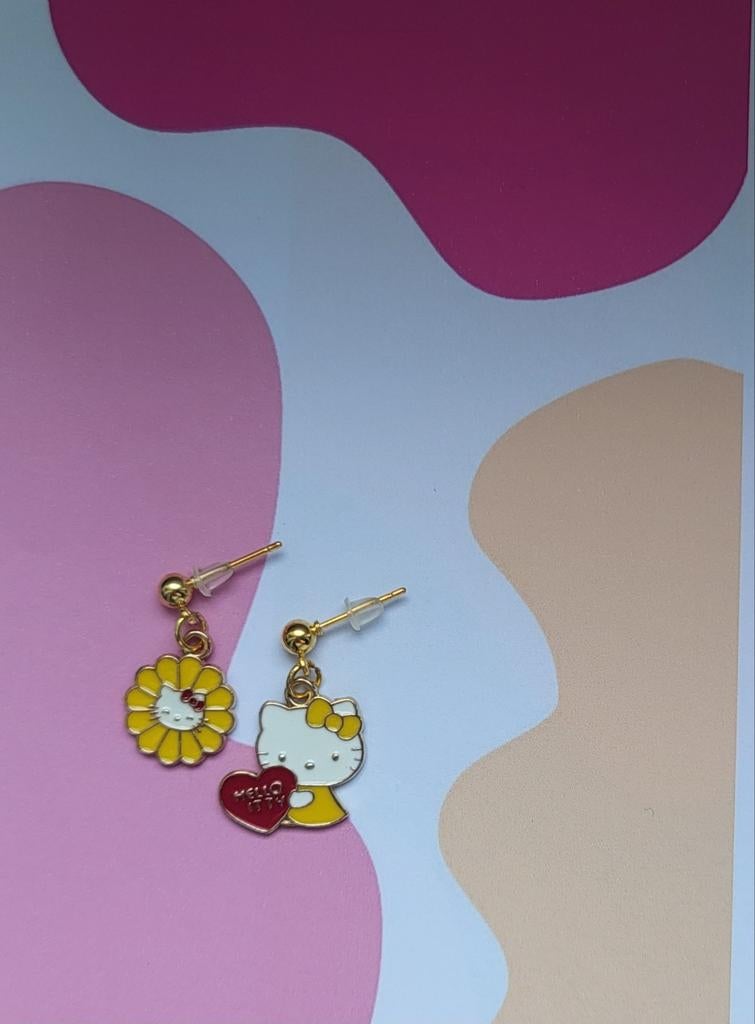 Handgemaakte Hello Kitty Oorbellen - Uniek Design, Overige materialen, Hangers, Geel, Nieuw