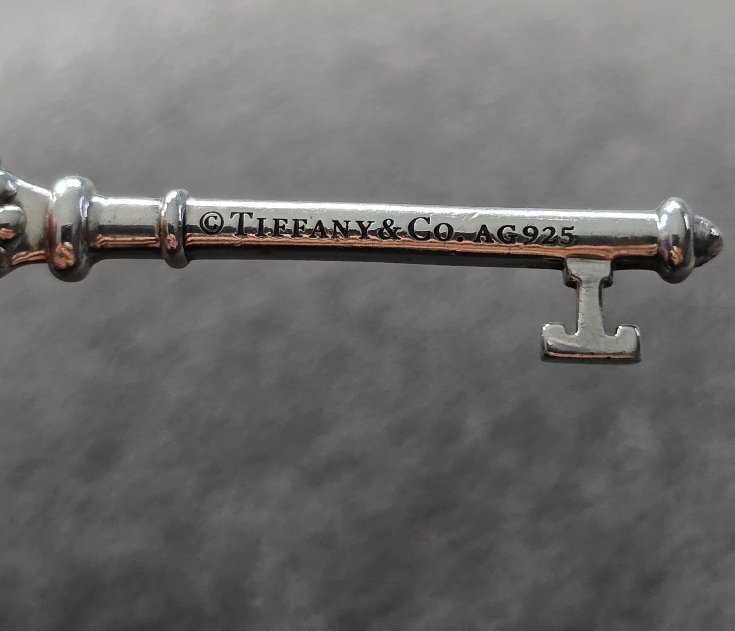 Tiffany & Co. Sleutel Hanger met Hart en Emaille, Ophalen of Verzenden, Zilver, Zilver
