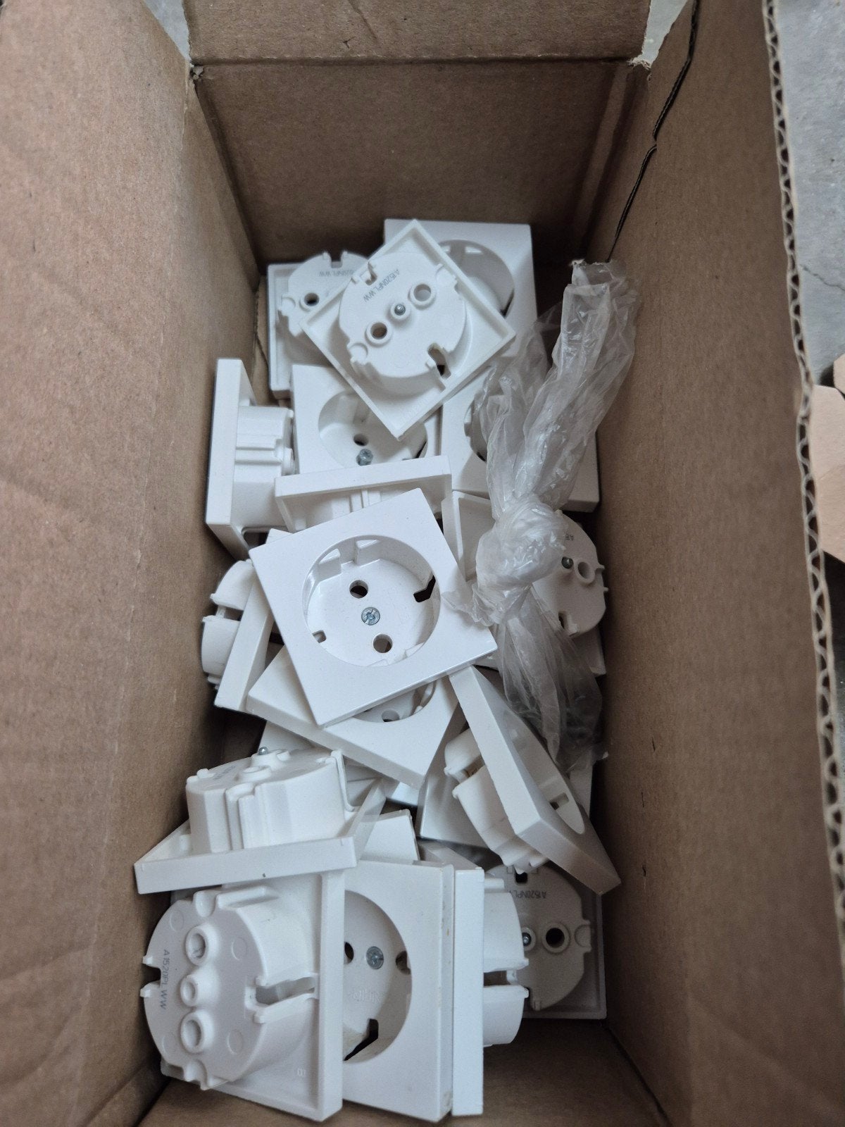 te koop 22x jung centraalplaat alpin wit, Ophalen of Verzenden, Overige typen