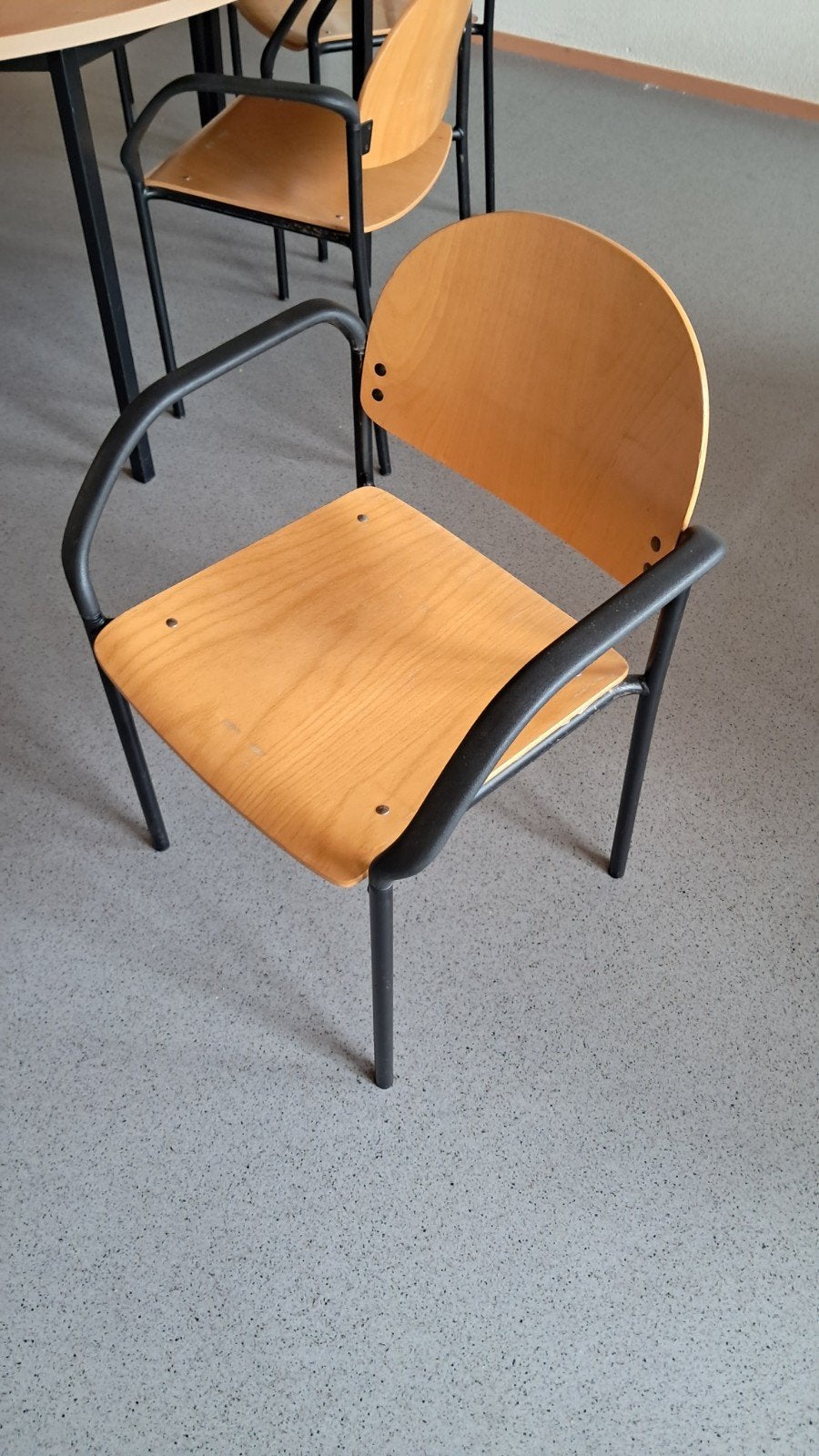 50 Stapelstoelen uit kerk Asperen - Gebruikt, Ophalen, Gebruikt, Vijf, Zes of meer stoelen, Hout