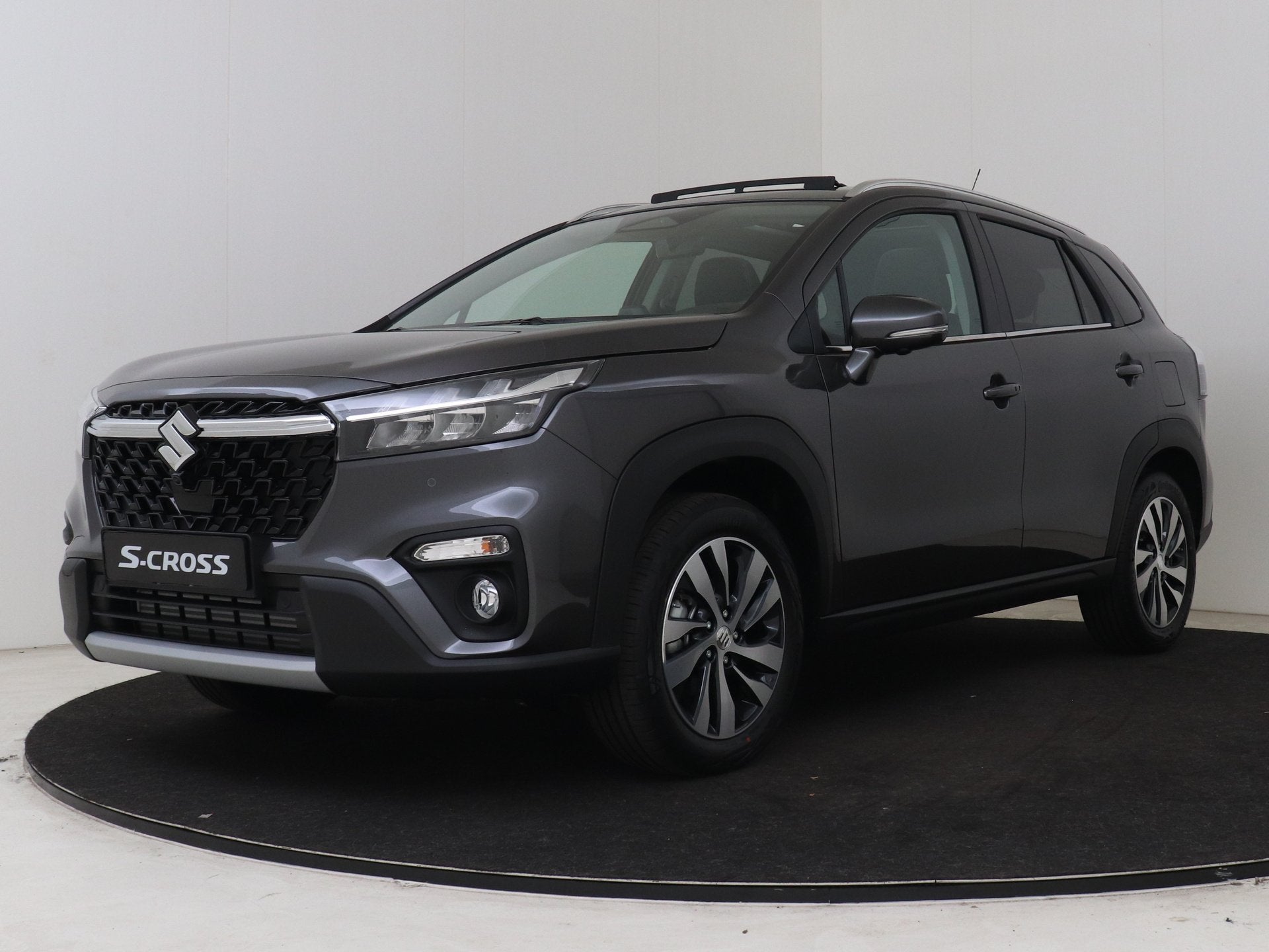 Suzuki S-Cross 1.4 Boosterjet Style Smart Hybrid 10 jaar Fab, Auto's, Voorwielaandrijving, 12 maanden, Zwart, 4 cilinders