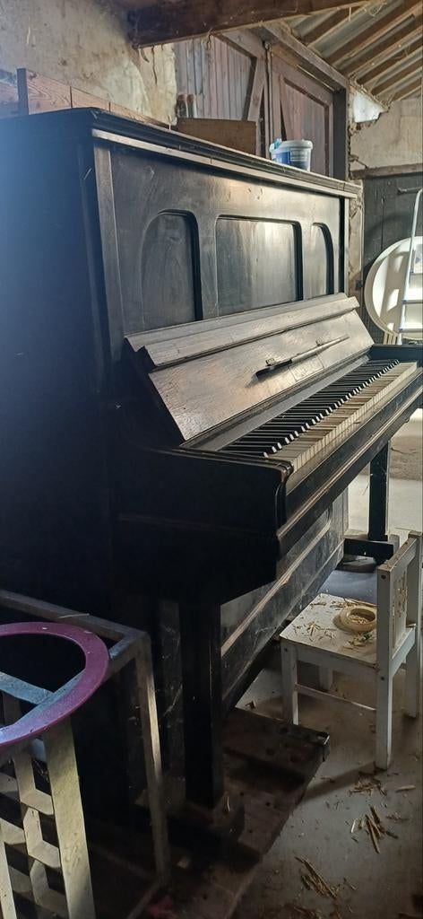 Antieke Gebr. Niendorf piano - Technisch in orde, Muziek en Instrumenten, Piano's, Ophalen of Verzenden, Gebruikt, Zwart, Piano