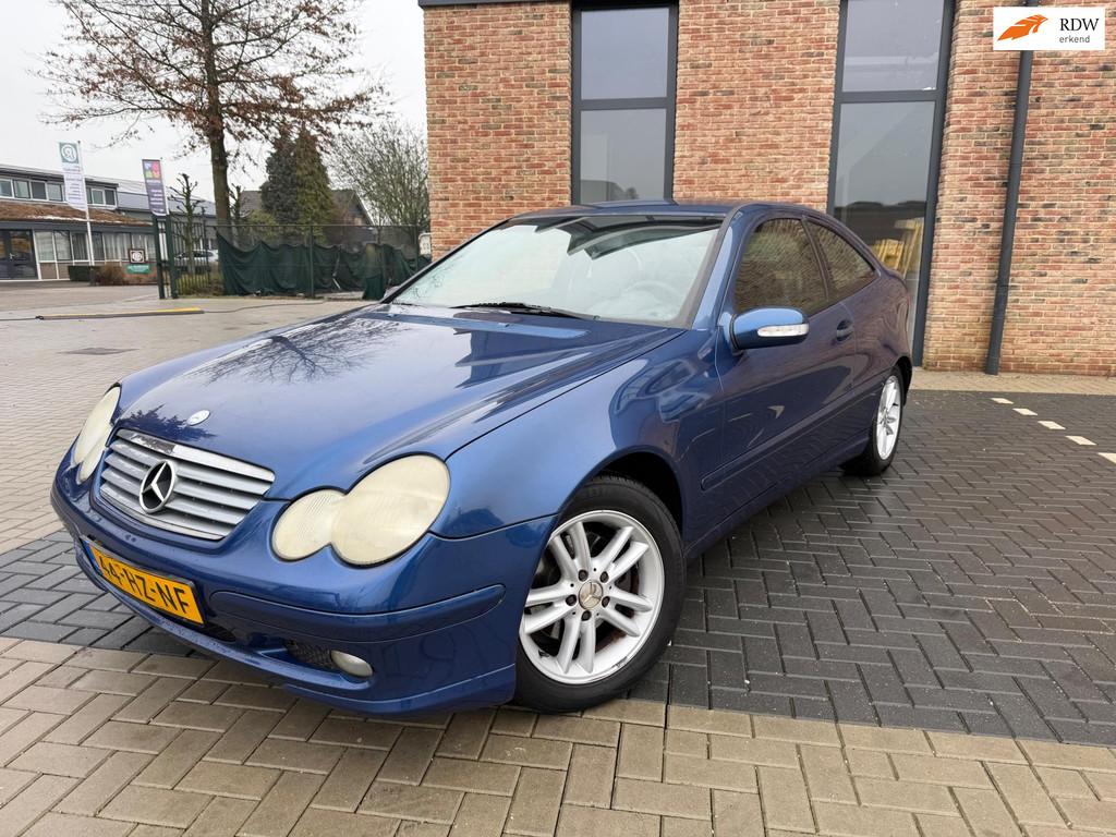 Mercedes-Benz C-klasse Sportcoupé 180, Gebruikt, 4 cilinders, 129 pk, Handgeschakeld