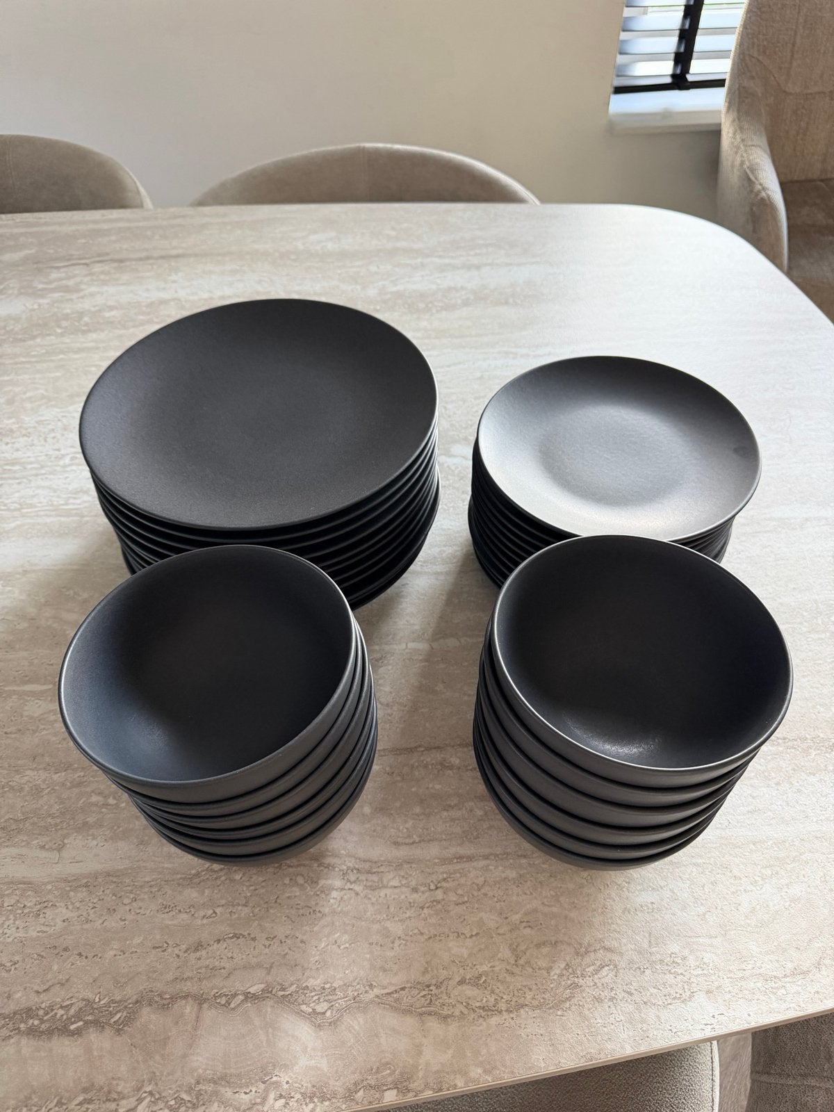 Creatable Soft Touch Zwart Servies - 12 Persoons, Ophalen, Overige merken, Keramiek, Zo goed als nieuw