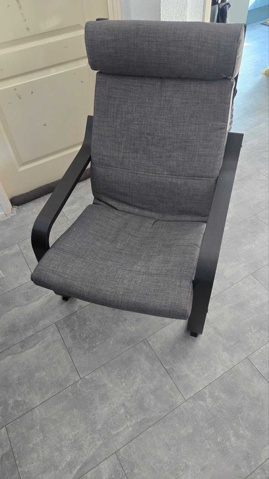 Comfortabele grijze fauteuil van de ikea, Ophalen, Zo goed als nieuw, Modern, Comfortabel, Hout